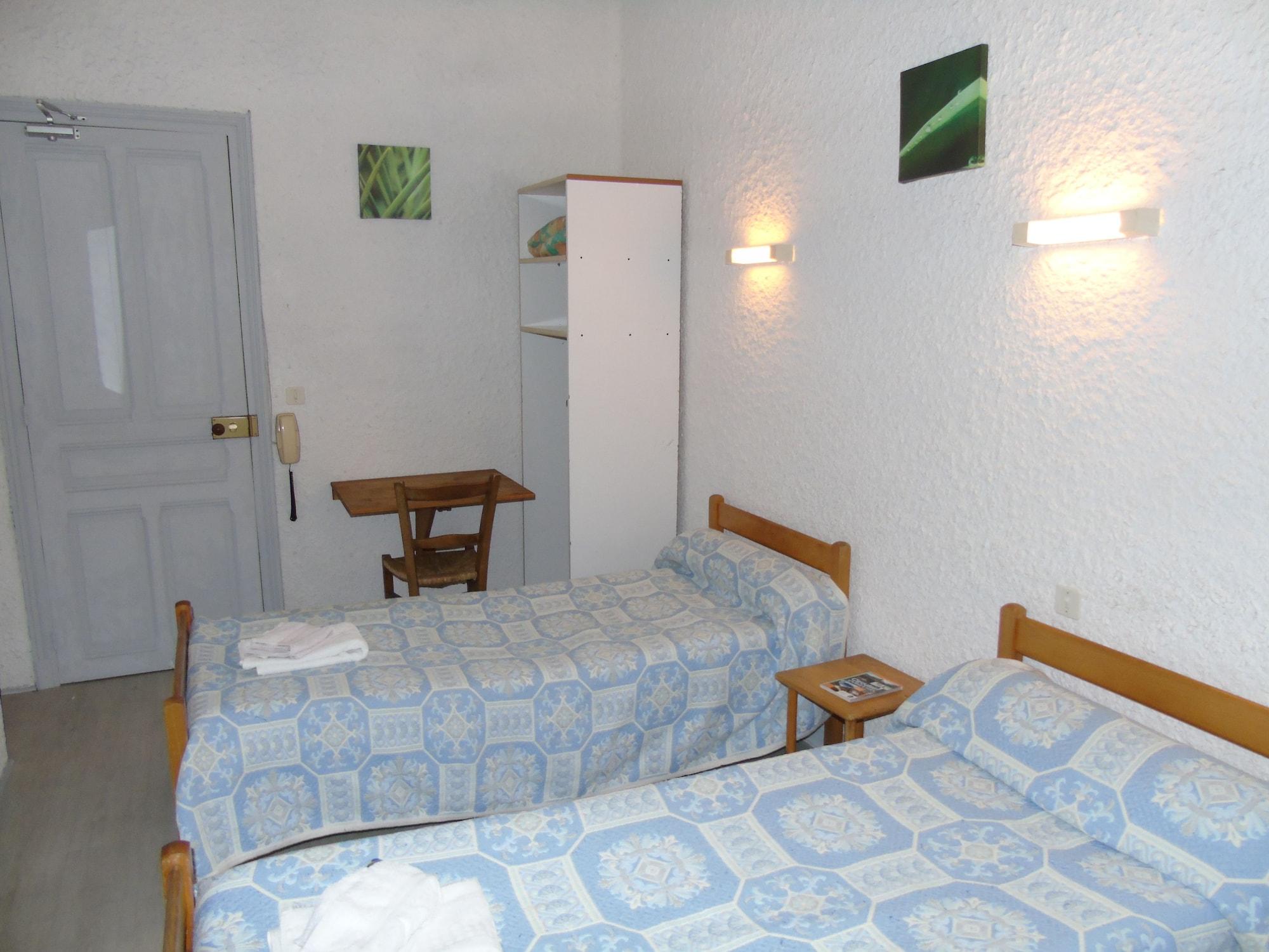 Hotel-Restaurant Le Saint Christophe Lourdes Exterior foto